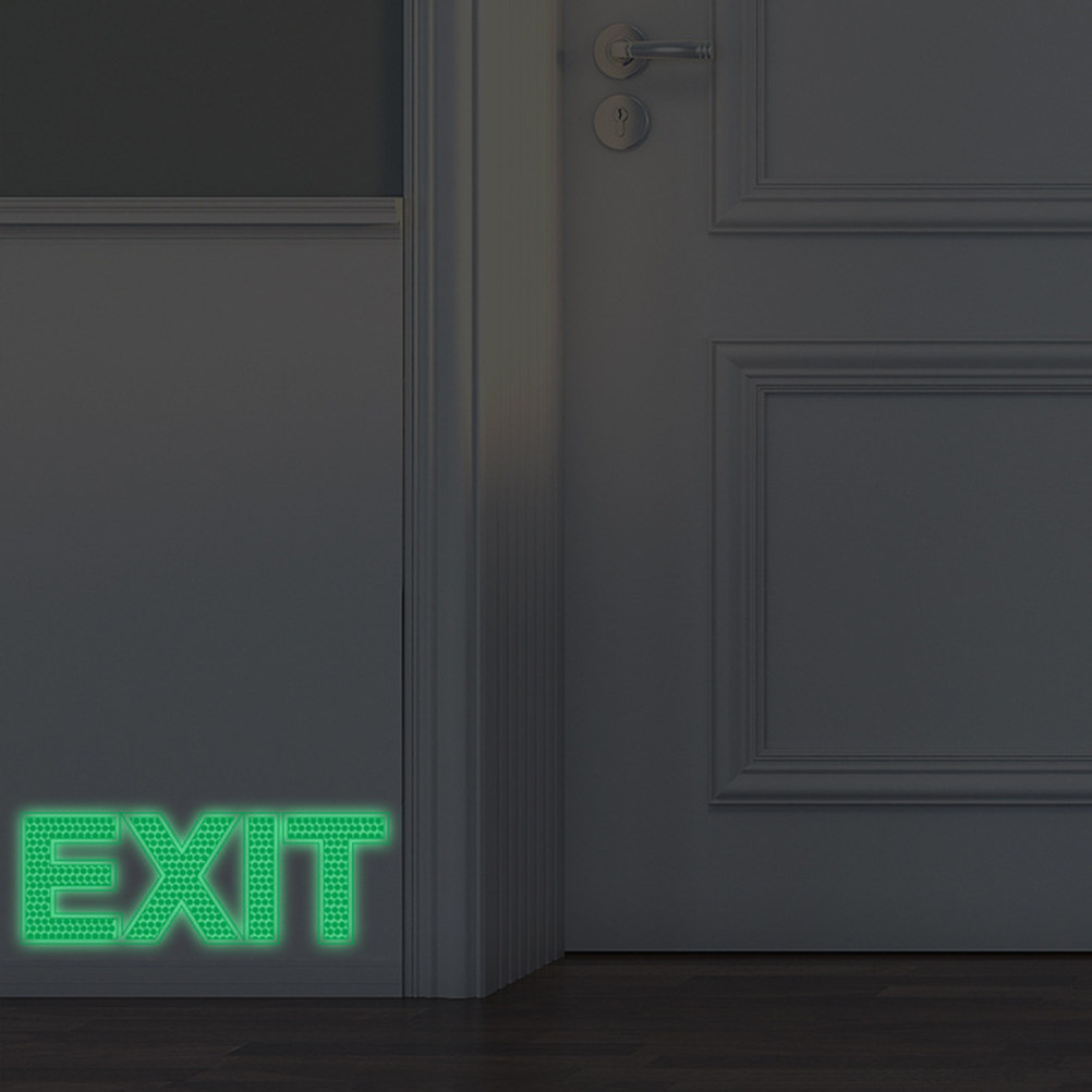 暗闇で光る非常口ウォールステッカー、発光安全標識デカール（緊 - Emergency Exit Sign のレビューと価格